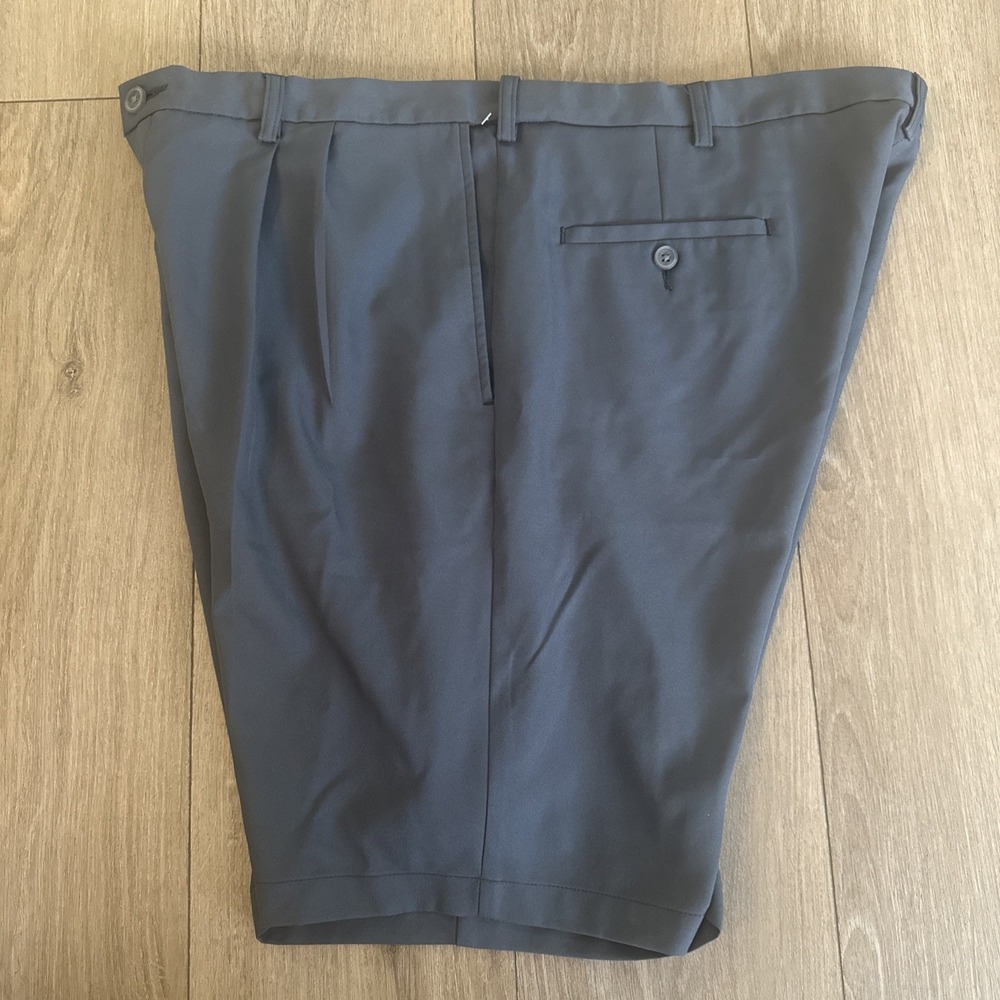 Cool 18 Pro Men's Gray Pleated Front Golf Shorts Size 42 9" Inseam Stretch‎